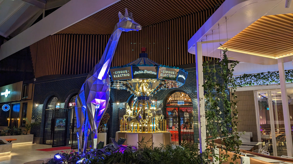 Custom-designed modern outdoor sculptures | Archie Brothers – Polynova